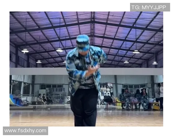 杭州街舞队技术分析与风格探讨引领街舞新潮流 杭州街舞队技术分析与风格探讨引领街舞新潮流