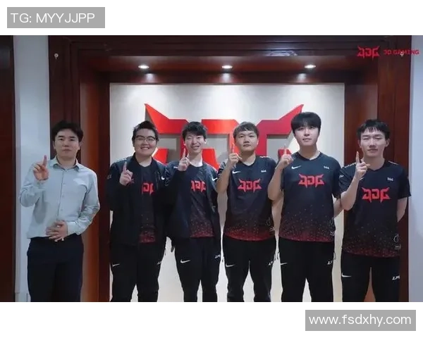 赛后复盘分析RNG与EDG对决中的战略节奏与关键时刻 赛后复盘分析RNG与EDG对决中的战略节奏与关键时刻