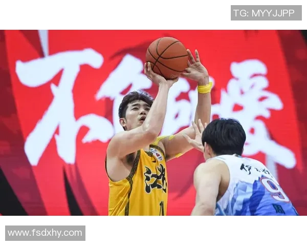 吴冠希：从青涩球员到篮球场上的领军人物的成长之路